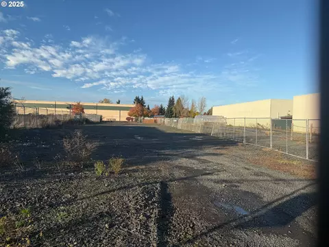 3939 Cross St, Eugene, OR 97402 photo 6