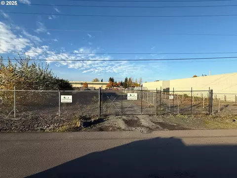 3939 Cross St, Eugene, OR 97402 photo 3