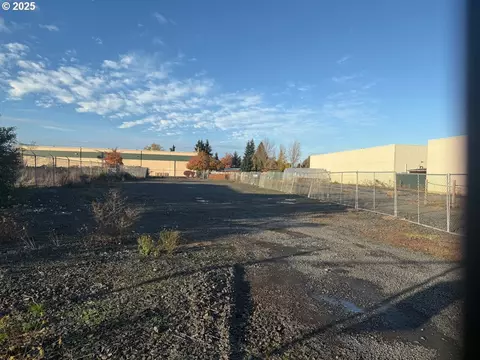 3939 Cross St, Eugene, OR 97402