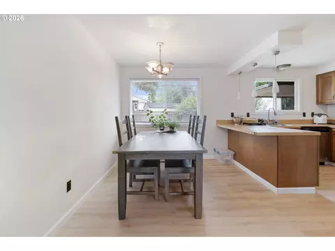 Dining - 631 SE 215th Ave, Gresham, OR 97030 photo 1 of 1