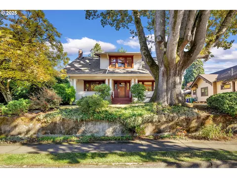 7630 NE Rodney Ave, Portland, OR 97211
