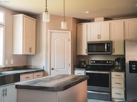 840 SE Mountain View Dr, Cascade Locks, OR 97014 photo 7