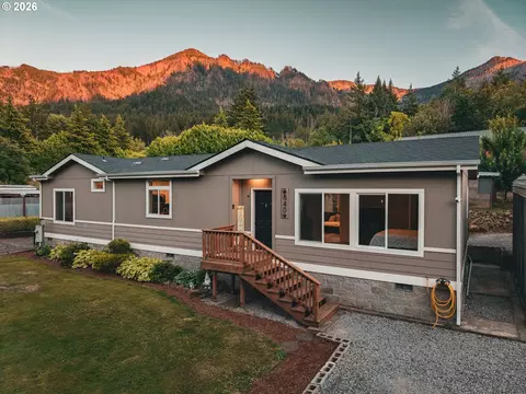 840 SE Mountain View Dr, Cascade Locks, OR 97014 photo 1