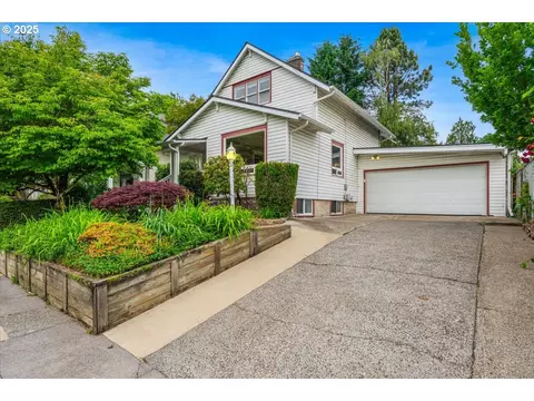 3377 SE Franklin St, Portland, OR 97202