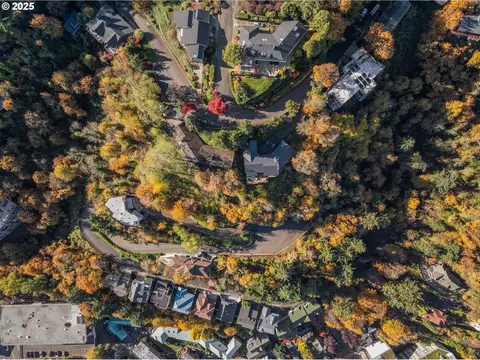 SW Cardinell Way, Portland, OR 97201