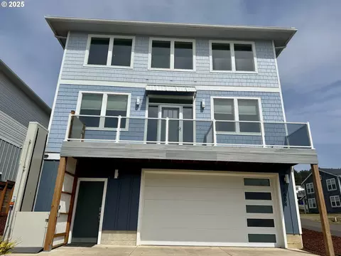 6604 NE Logan Rd, Lincoln City, OR 97367
