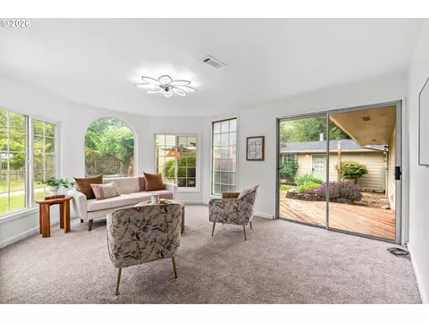 Living - 1755 E 43rd Ave, Eugene, OR 97405 photo 2 of 2