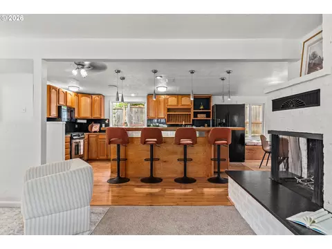 Kitchen - 1755 E 43rd Ave, Eugene, OR 97405 photo 1 of 4