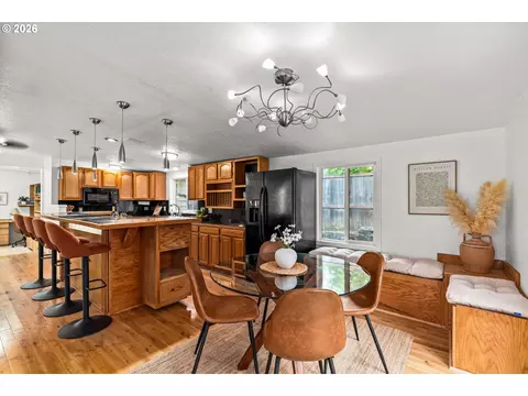 Dining - 1755 E 43rd Ave, Eugene, OR 97405 photo 1 of 2