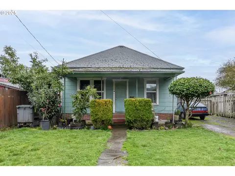 1218 NE Kirby St, Mcminnville, OR 97128
