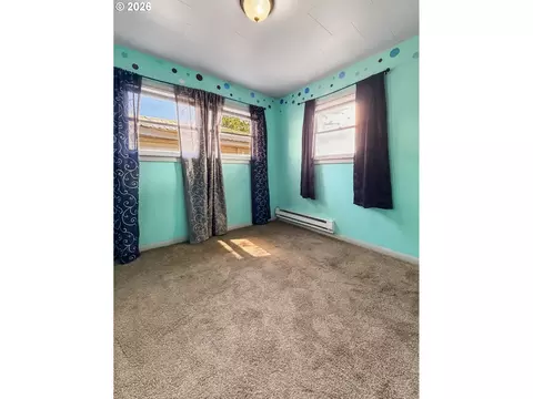 Bedroom - 445 Riverside Dr, Burns, OR 97720 photo 3 of 5