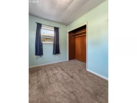 Bedroom - 445 Riverside Dr, Burns, OR 97720 photo 4 of 5