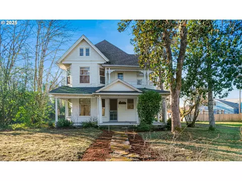553 S River Rd, Cottage Grove, OR 97424