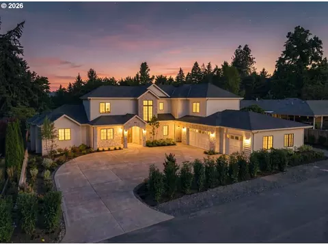 1050 Atwater Rd, Lake Oswego, OR 97034