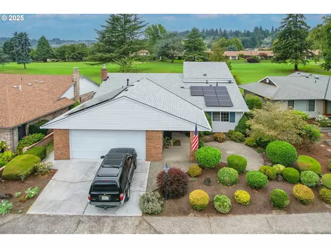 10115 SW Century Oak Dr, Portland, OR 97224