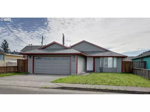 823 4th Ave, Seaside, OR 97138