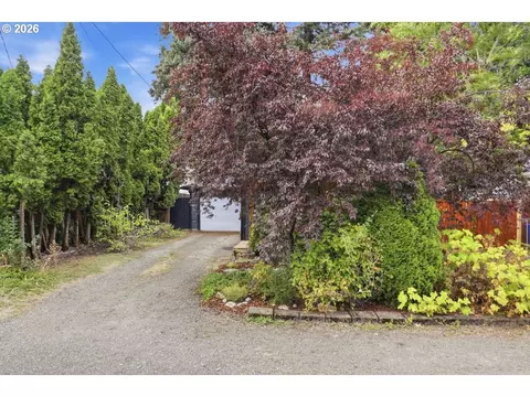 Exterior - 21637 SE Ash St, Gresham, OR 97030 photo 11 of 12