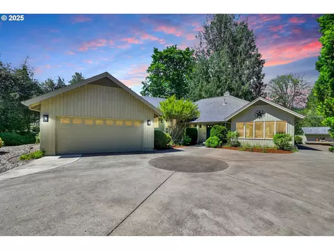 41815 Madrone St, Springfield, OR 97478