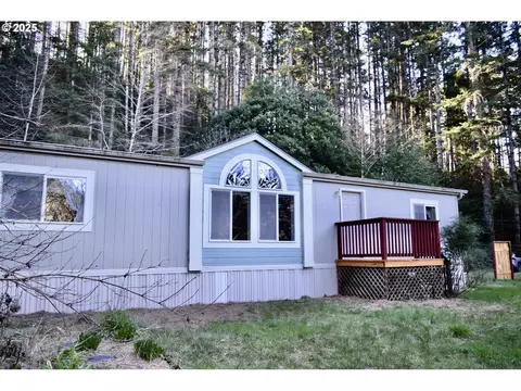 31835 Rumley Hill Rd, Gold Beach, OR 97444