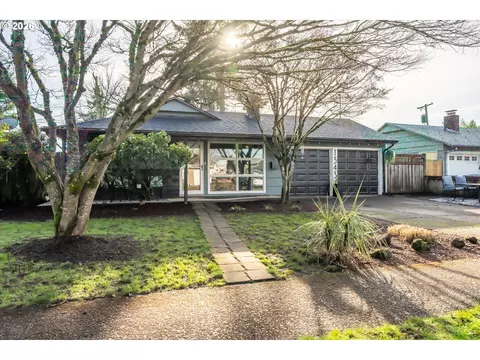 1343 Piedmont St, Springfield, OR 97477