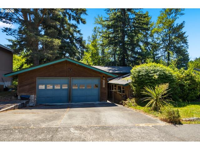 3820 SEl Camino Dr, Gresham, OR 97080