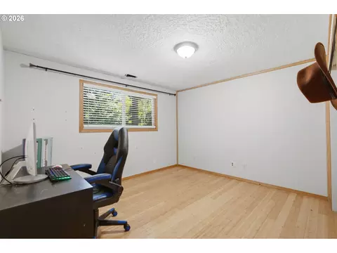 3820 SEl Camino Dr, Gresham, OR 97080 photo 13