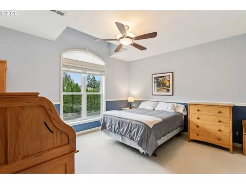 Bedroom - 1488 SW 17th Ct, Gresham, OR 97080 photo 9 of 9