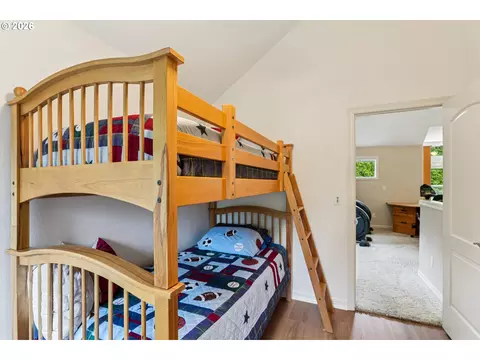 Bedroom - 1488 SW 17th Ct, Gresham, OR 97080 photo 2 of 9