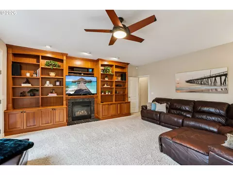 Other - 1488 SW 17th Ct, Gresham, OR 97080 photo 2 of 10