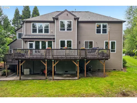 Exterior - 1488 SW 17th Ct, Gresham, OR 97080 photo 8 of 10