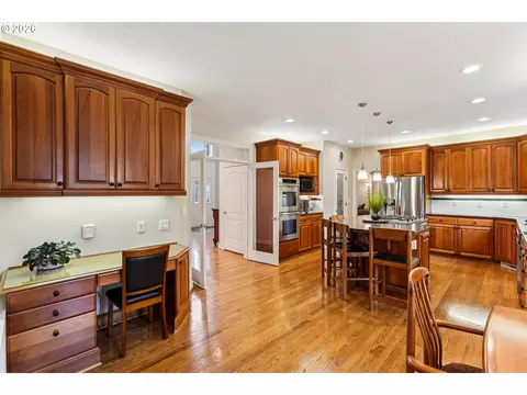Kitchen - 1488 SW 17th Ct, Gresham, OR 97080 photo 1 of 4