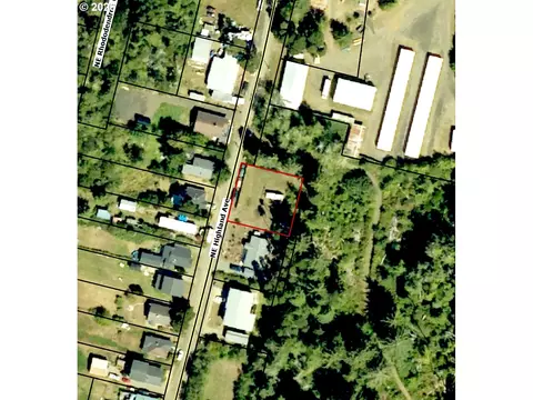 NE Highland Ave, Yachats, OR 97498
