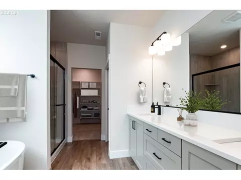 000 E Primavera St, Newberg, OR 97132 photo 6