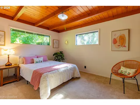 Bedroom - 1035 Willa St, Eugene, OR 97404 photo 3 of 4