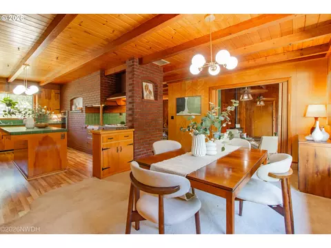 Dining - 1035 Willa St, Eugene, OR 97404 photo 3 of 3