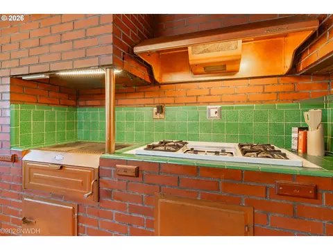 Kitchen - 1035 Willa St, Eugene, OR 97404 photo 2 of 2