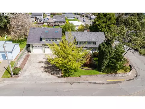 1881 Southwest Blvd, Coos Bay, OR 97420