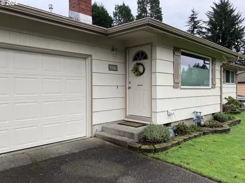 3701 Edgewood Dr, North Bend, OR 97459