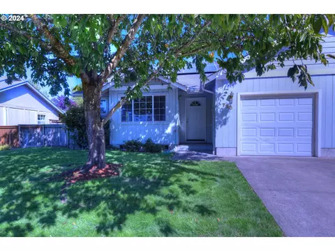 785 Red Cedar Ct, Eugene, OR 97402 photo 1