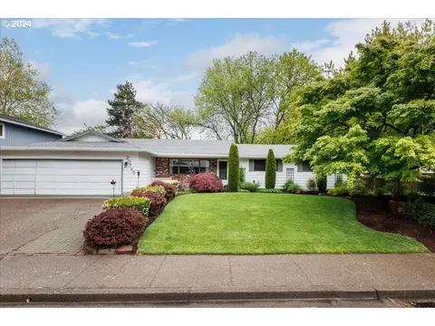 20745 SW Vienna Dr, Beaverton, OR 97078