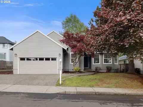 13950 SE Alimaria Dr, Clackamas, OR 97015