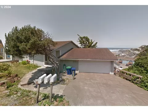 3535 SW 35th Pl, Lincoln City, OR 97367