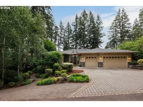 2060 Indian Trl, Lake Oswego, OR 97034