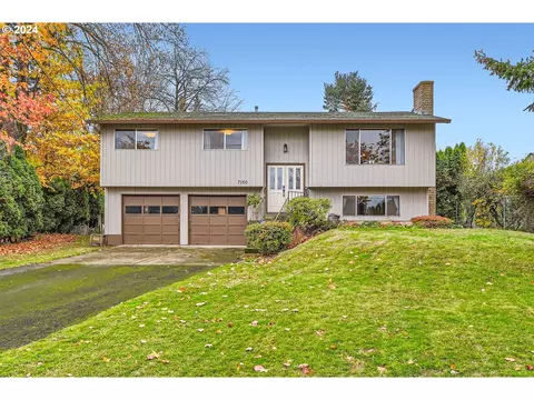 7150 SE Lake Rd, Milwaukie, OR 97267