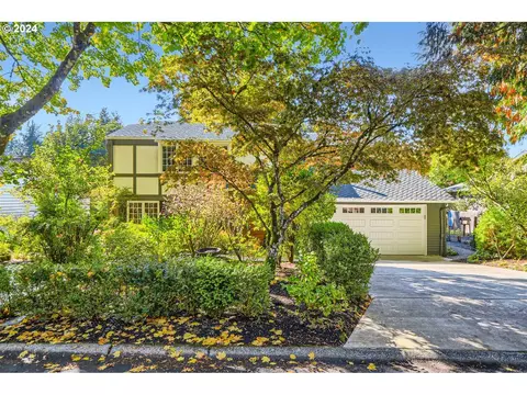 34 Da Vinci St, Lake Oswego, OR 97035