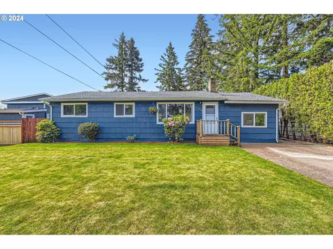 16906 NE Davis St, Portland, OR 97230