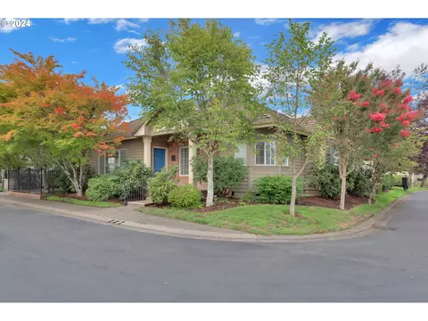 3253 Lakemont Dr, Eugene, OR 97408