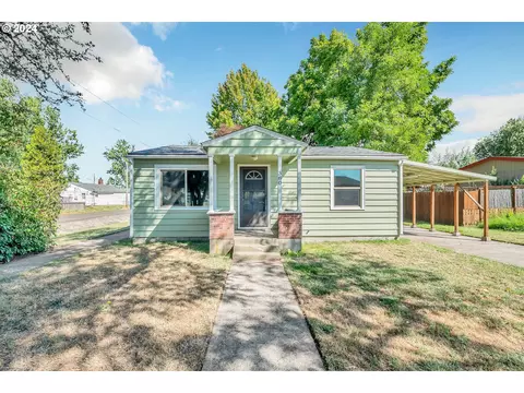 380 W G St, Halsey, OR 97348