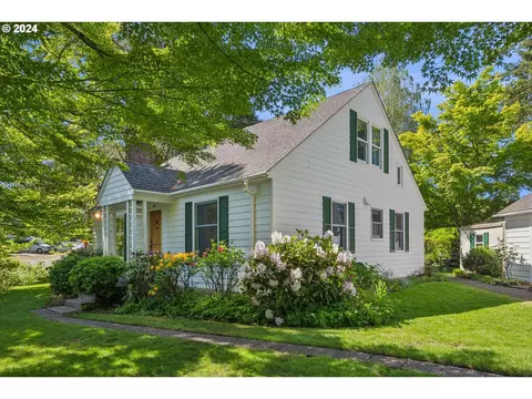 5701 SW 42nd Ave, Portland, OR 97221