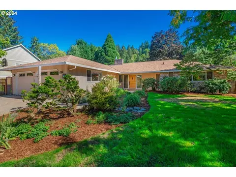 2577 Debok Rd, West Linn, OR 97068